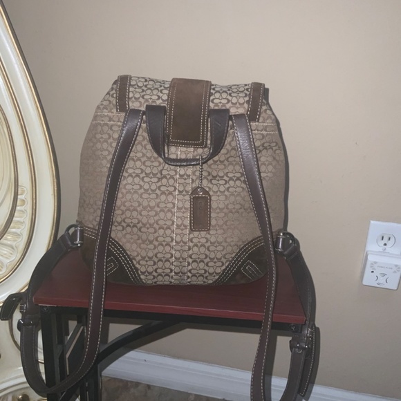 Coach - Picture 3 of 10